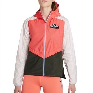 Nike Women's Trail Running Jacket NWT